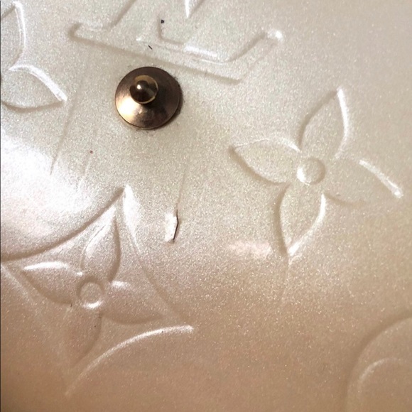 Louis Vuitton Vernis Coin Purse - Picture 10 of 11